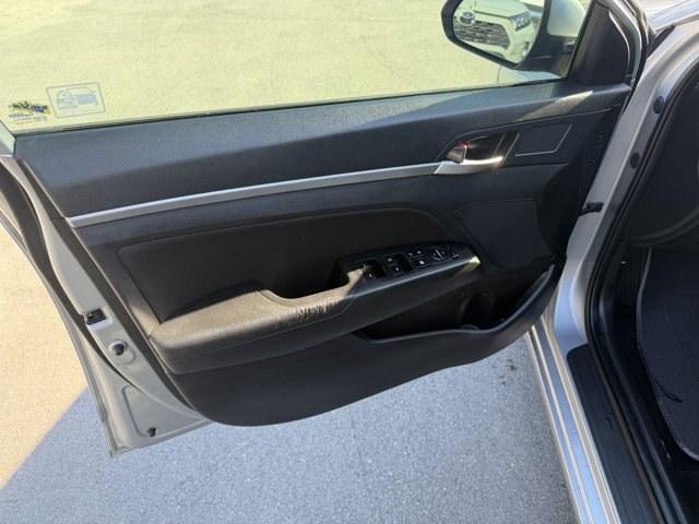 2020 Stellar Silver /Black Hyundai Elantra (KMHD84LF4LU) with an 4 2.0 L engine, Variable transmission, located at 27610 S Dixie Hwy, Homestead, FL, 33032, (305) 749-2348, 25.510241, -80.438301 - Delivers 40 Highway MPG and 30 City MPG! This Hyundai Elantra boasts a Regular Unleaded I-4 2.0 L/122 engine powering this Variable transmission. WHEEL LOCKS, STELLAR SILVER, REVERSIBLE CARGO TRAY.* This Hyundai Elantra Features the Following Options *REAR BUMPER APPLIQUE, OPTION GROUP 01 -inc: stan - Photo#10