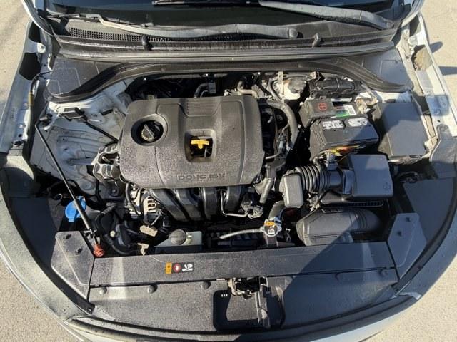 2020 Stellar Silver /Black Hyundai Elantra (KMHD84LF4LU) with an 4 2.0 L engine, Variable transmission, located at 27610 S Dixie Hwy, Homestead, FL, 33032, (305) 749-2348, 25.510241, -80.438301 - Delivers 40 Highway MPG and 30 City MPG! This Hyundai Elantra boasts a Regular Unleaded I-4 2.0 L/122 engine powering this Variable transmission. WHEEL LOCKS, STELLAR SILVER, REVERSIBLE CARGO TRAY.* This Hyundai Elantra Features the Following Options *REAR BUMPER APPLIQUE, OPTION GROUP 01 -inc: stan - Photo#15