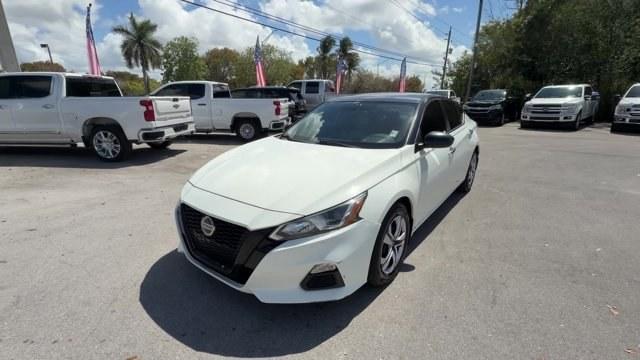 2019 Glacier White /Light Gray Nissan Altima (1N4BL4BV5KC) with an 4 2.5 L engine, Variable transmission, located at 27610 S Dixie Hwy, Homestead, FL, 33032, (305) 749-2348, 25.510241, -80.438301 - KBB.com 10 Best All-Wheel-Drive Vehicles Under $30,000. Delivers 39 Highway MPG and 28 City MPG! This Nissan Altima delivers a Regular Unleaded I-4 2.5 L/152 engine powering this Variable transmission. GLACIER WHITE, [L92] FLOOR MATS and TRUNK MAT, [B10] BODY-COLORED SPLASH GUARDS.*This Nissan Alt - Photo#0