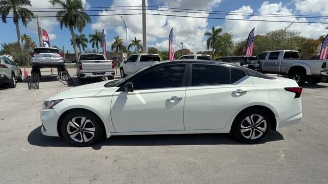 2019 Glacier White /Light Gray Nissan Altima (1N4BL4BV5KC) with an 4 2.5 L engine, Variable transmission, located at 27610 S Dixie Hwy, Homestead, FL, 33032, (305) 749-2348, 25.510241, -80.438301 - KBB.com 10 Best All-Wheel-Drive Vehicles Under $30,000. Delivers 39 Highway MPG and 28 City MPG! This Nissan Altima delivers a Regular Unleaded I-4 2.5 L/152 engine powering this Variable transmission. GLACIER WHITE, [L92] FLOOR MATS and TRUNK MAT, [B10] BODY-COLORED SPLASH GUARDS.*This Nissan Alt - Photo#1