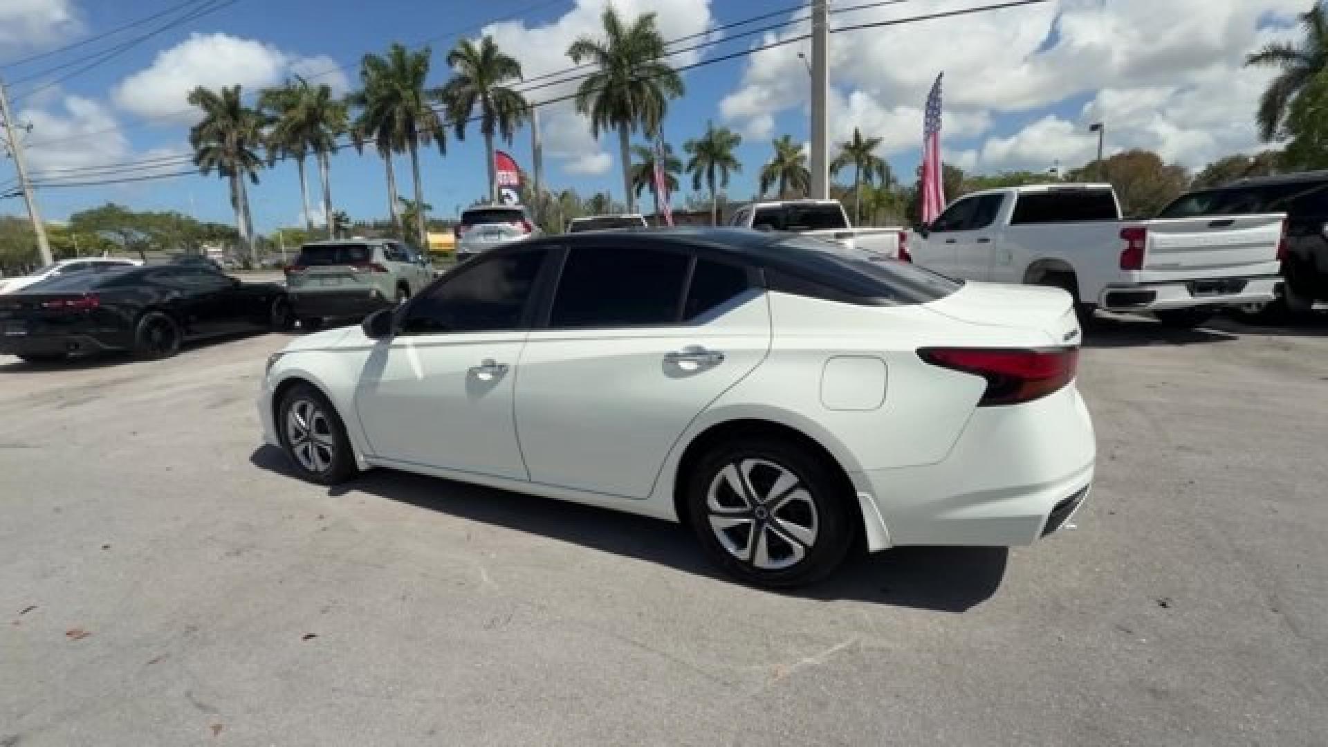 2019 Glacier White /Light Gray Nissan Altima (1N4BL4BV5KC) with an 4 2.5 L engine, Variable transmission, located at 27610 S Dixie Hwy, Homestead, FL, 33032, (305) 749-2348, 25.510241, -80.438301 - KBB.com 10 Best All-Wheel-Drive Vehicles Under $30,000. Delivers 39 Highway MPG and 28 City MPG! This Nissan Altima delivers a Regular Unleaded I-4 2.5 L/152 engine powering this Variable transmission. GLACIER WHITE, [L92] FLOOR MATS and TRUNK MAT, [B10] BODY-COLORED SPLASH GUARDS.*This Nissan Alt - Photo#2