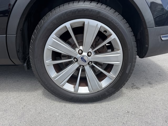 2018 Black Ford Explorer (1FM5K7F85JG) with an 6 3.5 L engine, Automatic transmission, located at 27610 S Dixie Hwy, Homestead, FL, 33032, (305) 749-2348, 25.510241, -80.438301 - KBB.com 10 Most Awarded Brands. Delivers 27 Highway MPG and 19 City MPG! This Ford Explorer delivers a Regular Unleaded V-6 3.5 L/213 engine powering this Automatic transmission. ENGINE: 3.5L TI-VCT V6, Wheels: 20 Premium Luster Nickel-Painted Aluminum, Voice Activated Dual Zone Front Automatic Air - Photo#16