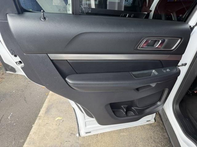 2019 White Ford Explorer (1FM5K7D83KG) with an 6 3.5 L engine, Automatic transmission, located at 27610 S Dixie Hwy, Homestead, FL, 33032, (305) 749-2348, 25.510241, -80.438301 - Boasts 24 Highway MPG and 17 City MPG! This Ford Explorer delivers a Regular Unleaded V-6 3.5 L/213 engine powering this Automatic transmission. ENGINE: 3.5L TI-VCT V6, Wheels: 18 5-Spoke Sparkle Silver-Painted Alum, Valet Function.* This Ford Explorer Features the Following Options *Trip Computer, - Photo#13