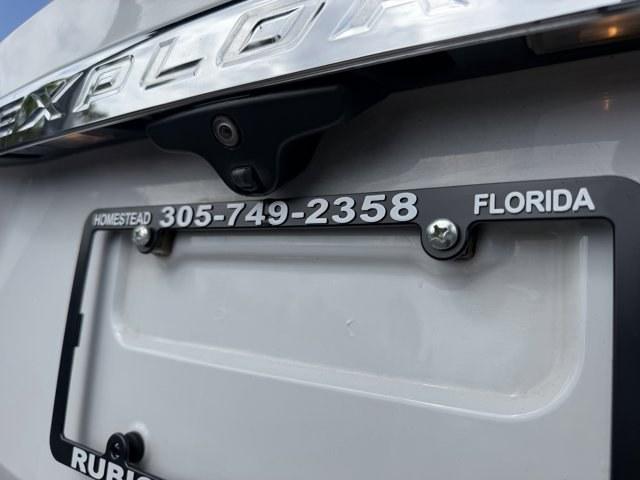 2019 White Ford Explorer (1FM5K7D83KG) with an 6 3.5 L engine, Automatic transmission, located at 27610 S Dixie Hwy, Homestead, FL, 33032, (305) 749-2348, 25.510241, -80.438301 - Boasts 24 Highway MPG and 17 City MPG! This Ford Explorer delivers a Regular Unleaded V-6 3.5 L/213 engine powering this Automatic transmission. ENGINE: 3.5L TI-VCT V6, Wheels: 18 5-Spoke Sparkle Silver-Painted Alum, Valet Function.* This Ford Explorer Features the Following Options *Trip Computer, - Photo#14
