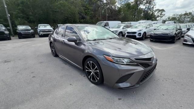 2019 Gray Toyota Camry (4T1B11HK7KU) with an 4 2.5 L engine, Automatic transmission, located at 27610 S Dixie Hwy, Homestead, FL, 33032, (305) 749-2348, 25.510241, -80.438301 - KBB.com 10 Best Sedans Under $30,000. This Toyota Camry boasts a Regular Unleaded I-4 2.5 L/152 engine powering this Automatic transmission. Wireless Phone Connectivity, Window Grid And Roof Mount Antenna, Variable Intermittent Wipers.*This Toyota Camry Comes Equipped with These Options *Valet Funct - Photo#6