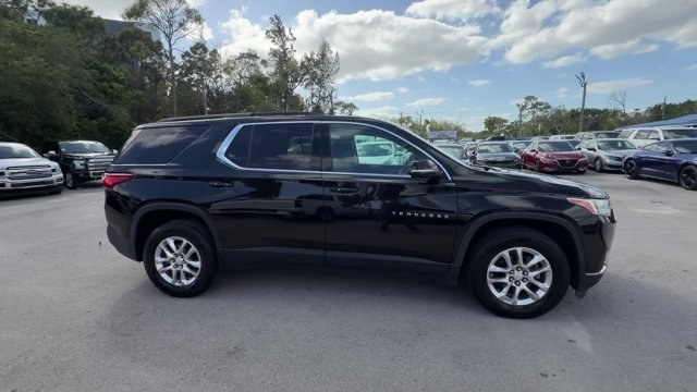 2019 Mosaic Black Metallic /Jet Black Chevrolet Traverse (1GNERGKW5KJ) with an 6 3.6L engine, Automatic transmission, located at 27610 S Dixie Hwy, Homestead, FL, 33032, (305) 749-2348, 25.510241, -80.438301 - KBB.com 12 Best Family Cars. Scores 27 Highway MPG and 18 City MPG! This Chevrolet Traverse delivers a Gas V6 3.6L/217 engine powering this Automatic transmission. WHEELS, 18 (45.7 CM) BRIGHT SILVER PAINTED ALUMINUM (STD), UNIVERSAL HOME REMOTE, INCLUDES GARAGE DOOR OPENER, PROGRAMMABLE, TRANSMISSIO - Photo#5
