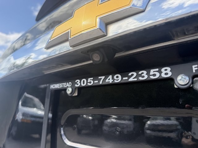 2019 Mosaic Black Metallic /Jet Black Chevrolet Traverse (1GNERGKW5KJ) with an 6 3.6L engine, Automatic transmission, located at 27610 S Dixie Hwy, Homestead, FL, 33032, (305) 749-2348, 25.510241, -80.438301 - KBB.com 12 Best Family Cars. Scores 27 Highway MPG and 18 City MPG! This Chevrolet Traverse delivers a Gas V6 3.6L/217 engine powering this Automatic transmission. WHEELS, 18 (45.7 CM) BRIGHT SILVER PAINTED ALUMINUM (STD), UNIVERSAL HOME REMOTE, INCLUDES GARAGE DOOR OPENER, PROGRAMMABLE, TRANSMISSIO - Photo#15