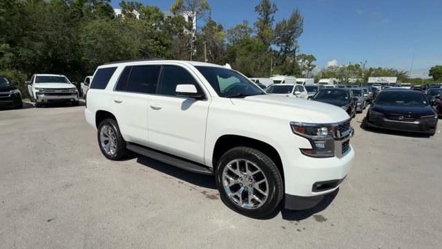 2017 Summit White /Jet Black Chevrolet Tahoe (1GNSCBKC3HR) with an 8 5.3L engine, Automatic transmission, located at 27610 S Dixie Hwy, Homestead, FL, 33032, (305) 749-2348, 25.510241, -80.438301 - KBB.com 5-Year Cost to Own Awards. Only 98,963 Miles! Boasts 23 Highway MPG and 16 City MPG! This Chevrolet Tahoe delivers a Gas/Ethanol V8 5.3L/325 engine powering this Automatic transmission. WIRELESS CHARGING, WHEELS, 20 X 9 (50.8 CM X 22.9 CM) POLISHED-ALUMINUM, TRANSMISSION, 6-SPEED AUTOMATIC, - Photo#6