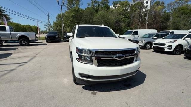 2017 Summit White /Jet Black Chevrolet Tahoe (1GNSCBKC3HR) with an 8 5.3L engine, Automatic transmission, located at 27610 S Dixie Hwy, Homestead, FL, 33032, (305) 749-2348, 25.510241, -80.438301 - KBB.com 5-Year Cost to Own Awards. Only 98,963 Miles! Boasts 23 Highway MPG and 16 City MPG! This Chevrolet Tahoe delivers a Gas/Ethanol V8 5.3L/325 engine powering this Automatic transmission. WIRELESS CHARGING, WHEELS, 20 X 9 (50.8 CM X 22.9 CM) POLISHED-ALUMINUM, TRANSMISSION, 6-SPEED AUTOMATIC, - Photo#7