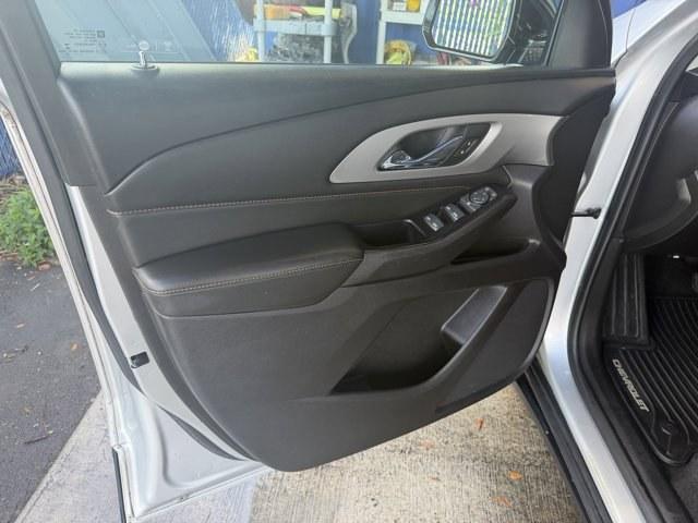 2018 Silver Ice Metallic /Jet Black Chevrolet Traverse (1GNERFKW1JJ) with an 6 3.6L engine, Automatic transmission, located at 27610 S Dixie Hwy, Homestead, FL, 33032, (305) 749-2348, 25.510241, -80.438301 - KBB.com Best Family Cars. Boasts 27 Highway MPG and 18 City MPG! This Chevrolet Traverse boasts a Gas V6 3.6L/ engine powering this Automatic transmission. WHEELS, 18 (45.7 CM) BRIGHT SILVER PAINTED ALUMINUM, TRANSMISSION, 9-SPEED AUTOMATIC (STD), TIRES, P255/65R18 ALL-SEASON BLACKWALL.* This Chevro - Photo#13