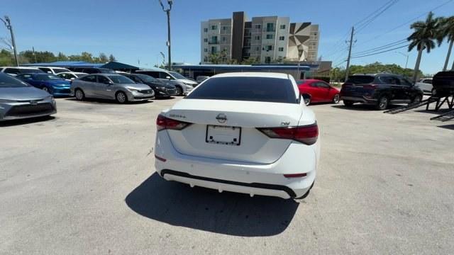 2022 Fresh Powder /Black Nissan Sentra (3N1AB8CV9NY) with an 4 2.0 L engine, Variable transmission, located at 27610 S Dixie Hwy, Homestead, FL, 33032, (305) 749-2348, 25.510241, -80.438301 - Boasts 39 Highway MPG and 29 City MPG! This Nissan Sentra boasts a Regular Unleaded I-4 2.0 L/122 engine powering this Variable transmission. FRESH POWDER, BLACK, PREMIUM CLOTH SEAT TRIM, [L92] CARPETED FLOOR MATS W/TRUNK MAT.* This Nissan Sentra Features the Following Options *Wireless Phone Connec - Photo#3