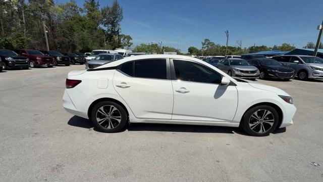 2022 Fresh Powder /Black Nissan Sentra (3N1AB8CV9NY) with an 4 2.0 L engine, Variable transmission, located at 27610 S Dixie Hwy, Homestead, FL, 33032, (305) 749-2348, 25.510241, -80.438301 - Boasts 39 Highway MPG and 29 City MPG! This Nissan Sentra boasts a Regular Unleaded I-4 2.0 L/122 engine powering this Variable transmission. FRESH POWDER, BLACK, PREMIUM CLOTH SEAT TRIM, [L92] CARPETED FLOOR MATS W/TRUNK MAT.* This Nissan Sentra Features the Following Options *Wireless Phone Connec - Photo#5