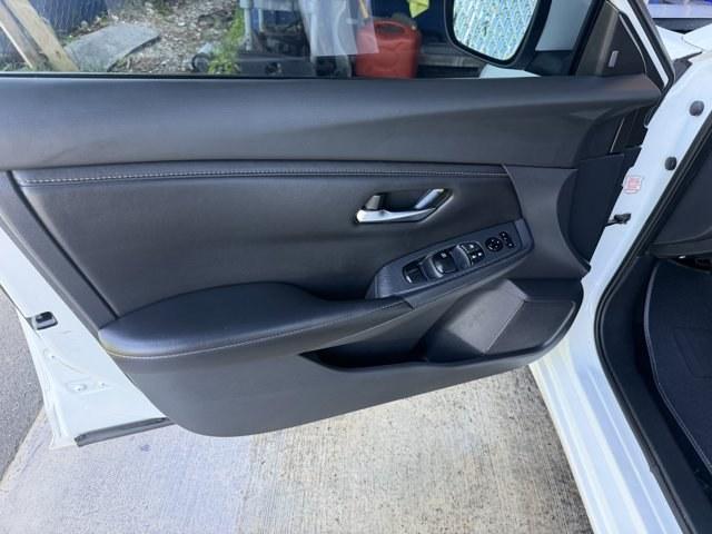 2022 Fresh Powder /Black Nissan Sentra (3N1AB8CV9NY) with an 4 2.0 L engine, Variable transmission, located at 27610 S Dixie Hwy, Homestead, FL, 33032, (305) 749-2348, 25.510241, -80.438301 - Boasts 39 Highway MPG and 29 City MPG! This Nissan Sentra boasts a Regular Unleaded I-4 2.0 L/122 engine powering this Variable transmission. FRESH POWDER, BLACK, PREMIUM CLOTH SEAT TRIM, [L92] CARPETED FLOOR MATS W/TRUNK MAT.* This Nissan Sentra Features the Following Options *Wireless Phone Connec - Photo#13