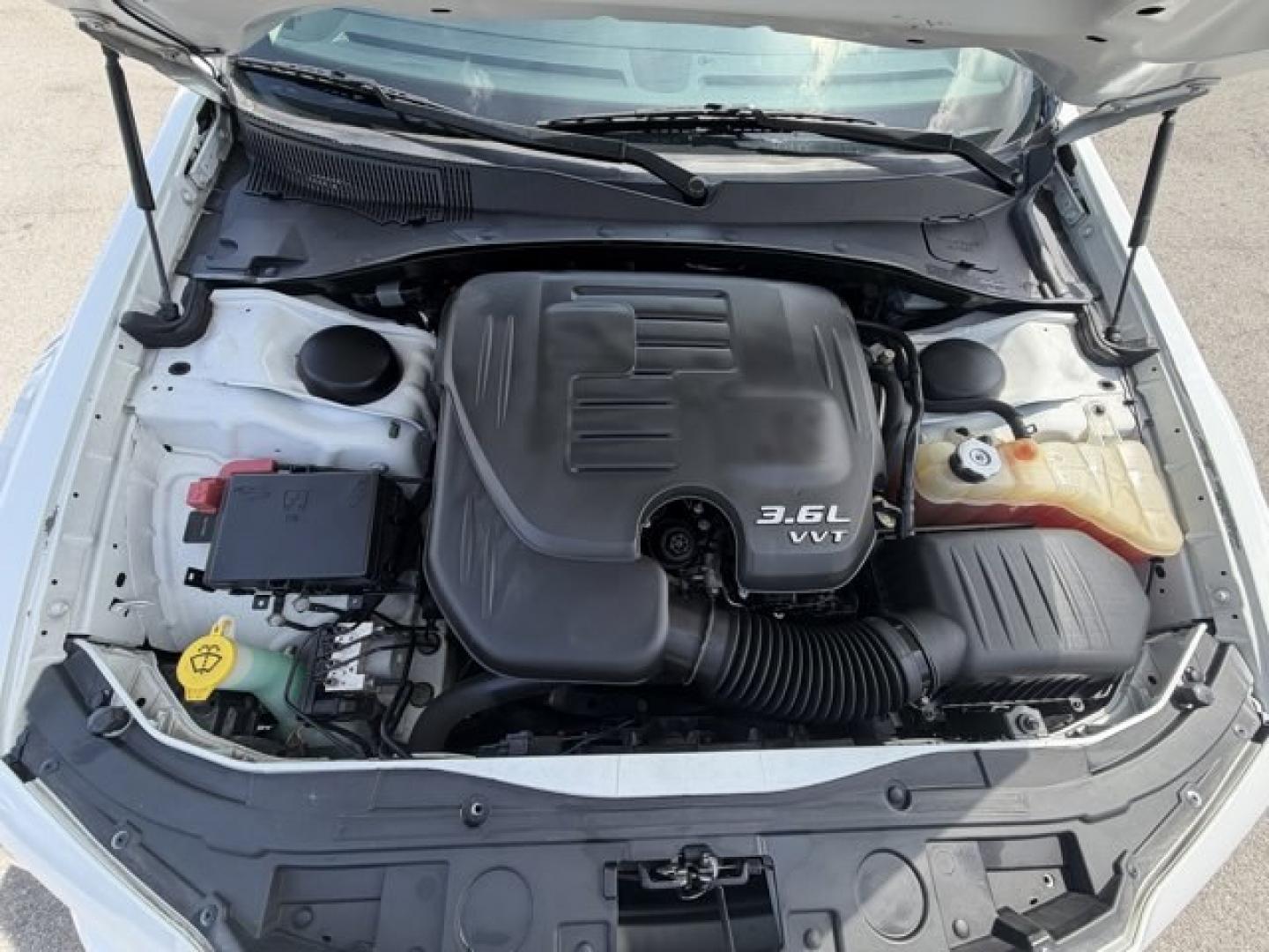2018 Bright White Clearcoat /Black Chrysler 300 (2C3CCAAG5JH) with an 6 3.6 L engine, Automatic transmission, located at 27610 S Dixie Hwy, Homestead, FL, 33032, (305) 749-2348, 25.510241, -80.438301 - Boasts 30 Highway MPG and 19 City MPG! This Chrysler 300 boasts a Regular Unleaded V-6 3.6 L/220 engine powering this Automatic transmission. TRANSMISSION: 8-SPEED AUTOMATIC 845RE (STD), TIRES: P245/45R20 BSW AS PERFORMANCE, BRIGHT WHITE CLEARCOAT.*This Chrysler 300 Comes Equipped with These Options- Photo#16