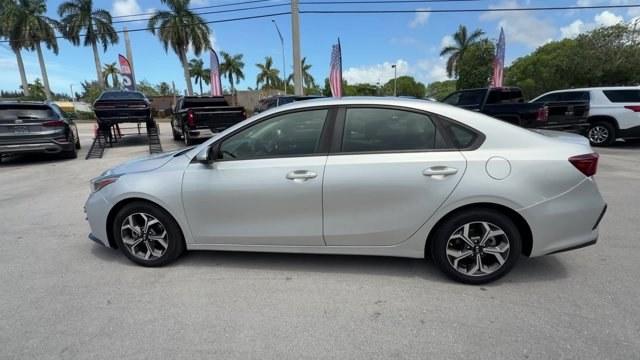 2020 Silky Silver /Black Kia Forte (3KPF24AD0LE) with an 4 2.0 L engine, Variable transmission, located at 27610 S Dixie Hwy, Homestead, FL, 33032, (305) 749-2348, 25.510241, -80.438301 - Delivers 40 Highway MPG and 29 City MPG! This Kia Forte delivers a Regular Unleaded I-4 2.0 L/122 engine powering this Variable transmission. SILKY SILVER, BLACK, WOVEN CLOTH SEAT TRIM, Woven Cloth Seat Trim.*This Kia Forte Comes Equipped with These Options *Wireless Phone Connectivity, Window Grid - Photo#1