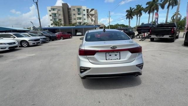 2020 Silky Silver /Black Kia Forte (3KPF24AD0LE) with an 4 2.0 L engine, Variable transmission, located at 27610 S Dixie Hwy, Homestead, FL, 33032, (305) 749-2348, 25.510241, -80.438301 - Delivers 40 Highway MPG and 29 City MPG! This Kia Forte delivers a Regular Unleaded I-4 2.0 L/122 engine powering this Variable transmission. SILKY SILVER, BLACK, WOVEN CLOTH SEAT TRIM, Woven Cloth Seat Trim.*This Kia Forte Comes Equipped with These Options *Wireless Phone Connectivity, Window Grid - Photo#3