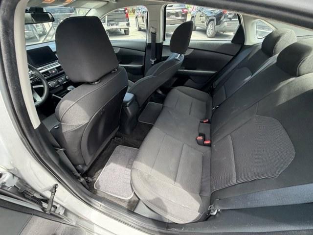 2020 Silky Silver /Black Kia Forte (3KPF24AD0LE) with an 4 2.0 L engine, Variable transmission, located at 27610 S Dixie Hwy, Homestead, FL, 33032, (305) 749-2348, 25.510241, -80.438301 - Delivers 40 Highway MPG and 29 City MPG! This Kia Forte delivers a Regular Unleaded I-4 2.0 L/122 engine powering this Variable transmission. SILKY SILVER, BLACK, WOVEN CLOTH SEAT TRIM, Woven Cloth Seat Trim.*This Kia Forte Comes Equipped with These Options *Wireless Phone Connectivity, Window Grid - Photo#12