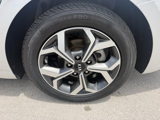 2020 Silky Silver /Black Kia Forte (3KPF24AD0LE) with an 4 2.0 L engine, Variable transmission, located at 27610 S Dixie Hwy, Homestead, FL, 33032, (305) 749-2348, 25.510241, -80.438301 - Delivers 40 Highway MPG and 29 City MPG! This Kia Forte delivers a Regular Unleaded I-4 2.0 L/122 engine powering this Variable transmission. SILKY SILVER, BLACK, WOVEN CLOTH SEAT TRIM, Woven Cloth Seat Trim.*This Kia Forte Comes Equipped with These Options *Wireless Phone Connectivity, Window Grid - Photo#13