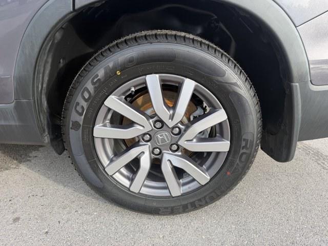 2020 Gray Honda Pilot (5FNYF5H32LB) with an 6 3.5 L engine, Automatic transmission, located at 27610 S Dixie Hwy, Homestead, FL, 33032, (305) 749-2348, 25.510241, -80.438301 - Boasts 27 Highway MPG and 19 City MPG! This Honda Pilot delivers a Regular Unleaded V-6 3.5 L/212 engine powering this Automatic transmission. Wireless Phone Connectivity, VSA Electronic Stability Control (ESC), Valet Function.* This Honda Pilot Features the Following Options *Urethane Gear Shifter - Photo#14