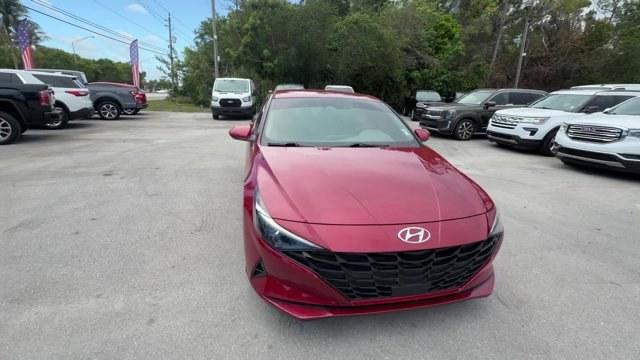 2021 Scarlet Red Pearl /Medium Gray Hyundai Elantra (KMHLS4AG3MU) with an 4 2.0 L engine, Variable transmission, located at 27610 S Dixie Hwy, Homestead, FL, 33032, (305) 749-2348, 25.510241, -80.438301 - NACTOY 2021 North American Car of the Year. Delivers 41 Highway MPG and 31 City MPG! This Hyundai Elantra boasts a Regular Unleaded I-4 2.0 L/122 engine powering this Variable transmission. WHEEL LOCKS, SCARLET RED PEARL, REVERSIBLE CARGO TRAY.* This Hyundai Elantra Features the Following Options *C - Photo#7