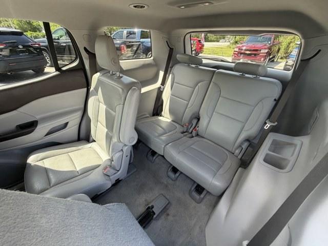 2019 Summit White /Cocoa/ Light Ash Gray GMC Acadia (1GKKNMLS0KZ) with an 6 3.6L engine, Automatic transmission, located at 27610 S Dixie Hwy, Homestead, FL, 33032, (305) 749-2348, 25.510241, -80.438301 - Scores 25 Highway MPG and 18 City MPG! This GMC Acadia delivers a Gas V6 3.6L/222 engine powering this Automatic transmission. WHEELS, 4 - 18 X 7.5 (45.7 CM X 19.1 CM) ALUMINUM (STD), TRANSMISSION, 6-SPEED AUTOMATIC, TIRES, P235/65R18 ALL-SEASON BLACKWALL (STD).* This GMC Acadia Features the Followi - Photo#12