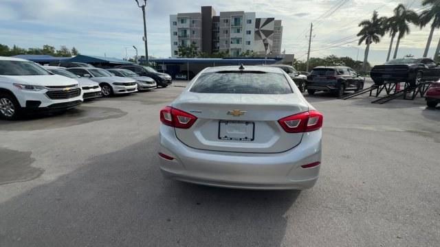 2018 Silver Ice Metallic /Jet Black Chevrolet Cruze (1G1BC5SM5J7) with an 4 1.4L engine, Automatic transmission, located at 27610 S Dixie Hwy, Homestead, FL, 33032, (305) 749-2348, 25.510241, -80.438301 - KBB.com 10 Most Awarded Brands. Only 70,975 Miles! Boasts 40 Highway MPG and 29 City MPG! This Chevrolet Cruze delivers a Turbocharged Gas I4 1.4L/ engine powering this Automatic transmission. TRANSMISSION, 6-SPEED AUTOMATIC (STD), SILVER ICE METALLIC, SEATS, FRONT BUCKET WITH RECLINING SEATBACKS AN - Photo#3