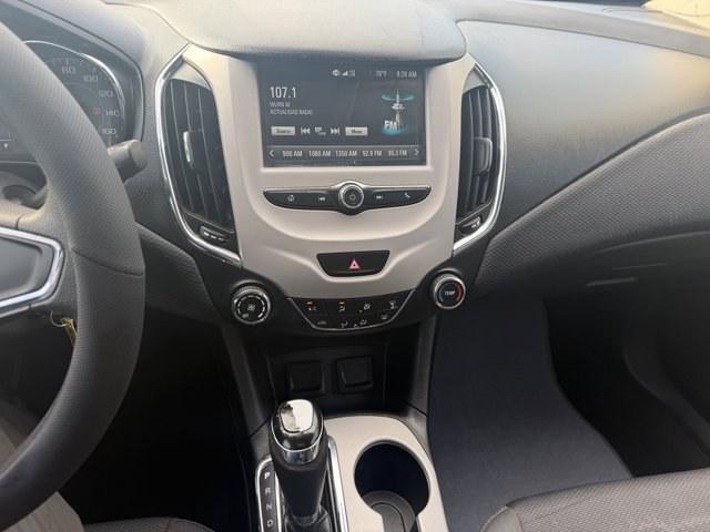 2018 Silver Ice Metallic /Jet Black Chevrolet Cruze (1G1BC5SM5J7) with an 4 1.4L engine, Automatic transmission, located at 27610 S Dixie Hwy, Homestead, FL, 33032, (305) 749-2348, 25.510241, -80.438301 - KBB.com 10 Most Awarded Brands. Only 70,975 Miles! Boasts 40 Highway MPG and 29 City MPG! This Chevrolet Cruze delivers a Turbocharged Gas I4 1.4L/ engine powering this Automatic transmission. TRANSMISSION, 6-SPEED AUTOMATIC (STD), SILVER ICE METALLIC, SEATS, FRONT BUCKET WITH RECLINING SEATBACKS AN - Photo#9