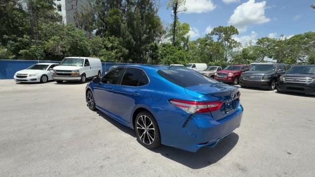 2018 Blue Toyota Camry (4T1B11HK7JU) with an 4 2.5 L engine, Automatic transmission, located at 27610 S Dixie Hwy, Homestead, FL, 33032, (305) 749-2348, 25.510241, -80.438301 - KBB.com Best Family Sedans. This Toyota Camry boasts a Regular Unleaded I-4 2.5 L/152 engine powering this Automatic transmission. Wireless Phone Connectivity, Window Grid Antenna, Variable Intermittent Wipers.*This Toyota Camry Comes Equipped with These Options *Valet Function, Trunk Rear Cargo Acc- Photo#2