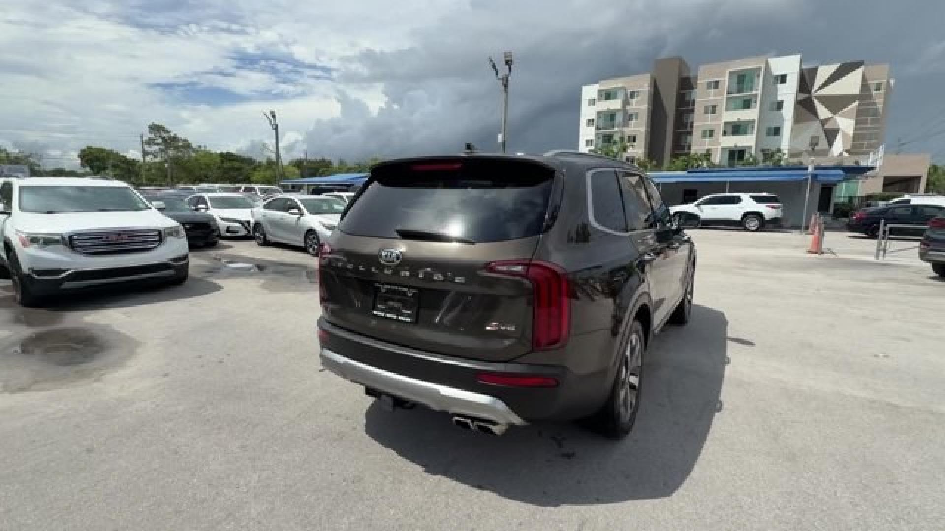 2020 Dark Moss /Black Kia Telluride (5XYP64HC8LG) with an 6 3.8 L engine, Automatic transmission, located at 27610 S Dixie Hwy, Homestead, FL, 33032, (305) 749-2348, 25.510241, -80.438301 - NACTOY 2020 North American Utility of the Year. Scores 26 Highway MPG and 20 City MPG! This Kia Telluride boasts a Regular Unleaded V-6 3.8 L/231 engine powering this Automatic transmission. DARK MOSS, CARPETED FLOOR MATS, BLACK, SOFINO ARTIFICIAL LEATHER UPHOLSTERY.*This Kia Telluride Comes Equippe- Photo#4