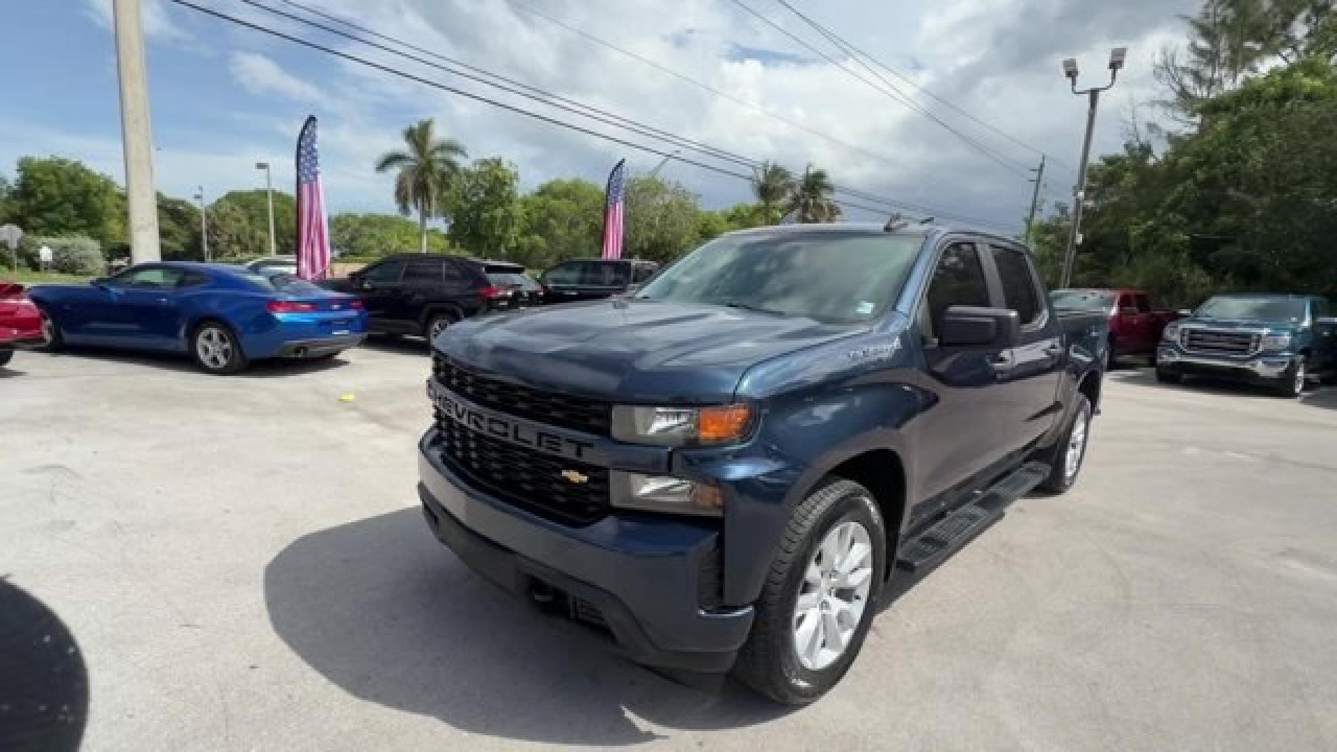 2020 Northsky Blue Metallic /Jet Black Chevrolet Silverado 1500 (3GCPWBEH1LG) with an 6 4.3L engine, Automatic transmission, located at 27610 S Dixie Hwy, Homestead, FL, 33032, (305) 749-2348, 25.510241, -80.438301 - Boasts 21 Highway MPG and 16 City MPG! This Chevrolet Silverado 1500 delivers a Gas V6 4.3L/262 engine powering this Automatic transmission. WHEELS, 20 X 9 (50.8 CM X 22.9 CM) SILVER PAINTED ALUMINUM (STD), TRANSMISSION, 6-SPEED AUTOMATIC, ELECTRONICALLY CONTROLLED (STD), TRAILERING PACKAGE includes- Photo#0