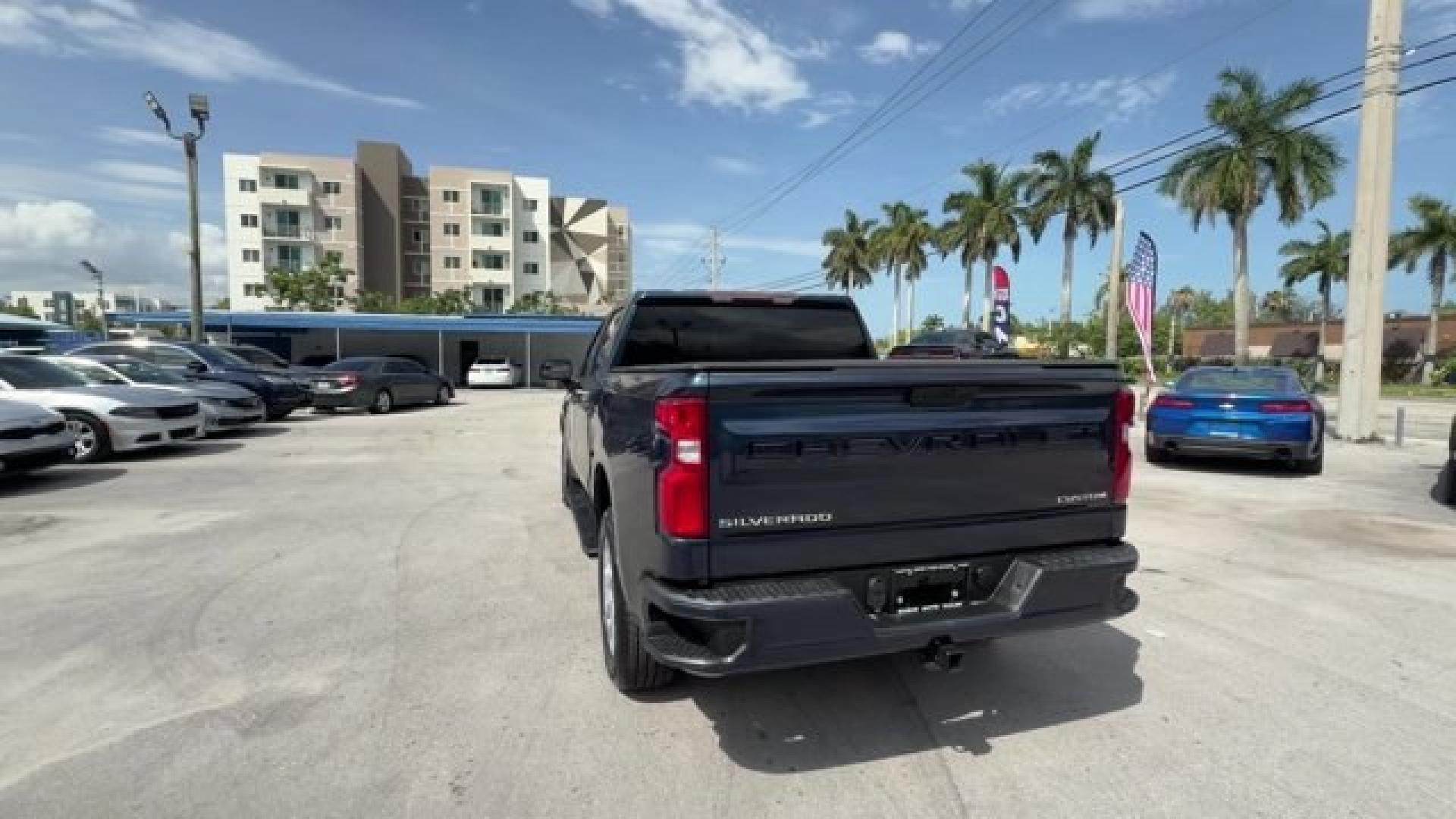 2020 Northsky Blue Metallic /Jet Black Chevrolet Silverado 1500 (3GCPWBEH1LG) with an 6 4.3L engine, Automatic transmission, located at 27610 S Dixie Hwy, Homestead, FL, 33032, (305) 749-2348, 25.510241, -80.438301 - Boasts 21 Highway MPG and 16 City MPG! This Chevrolet Silverado 1500 delivers a Gas V6 4.3L/262 engine powering this Automatic transmission. WHEELS, 20 X 9 (50.8 CM X 22.9 CM) SILVER PAINTED ALUMINUM (STD), TRANSMISSION, 6-SPEED AUTOMATIC, ELECTRONICALLY CONTROLLED (STD), TRAILERING PACKAGE includes- Photo#3