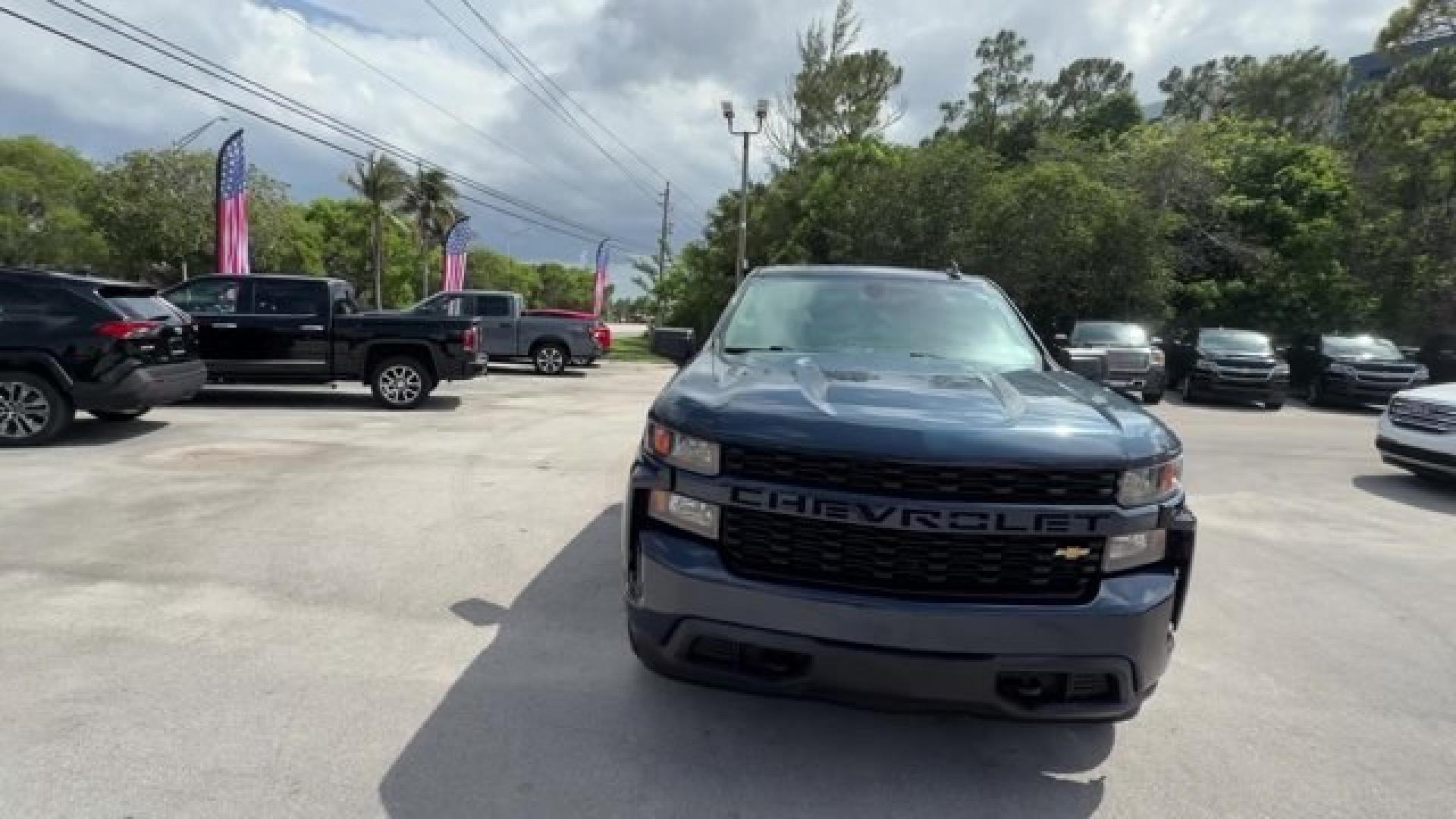 2020 Northsky Blue Metallic /Jet Black Chevrolet Silverado 1500 (3GCPWBEH1LG) with an 6 4.3L engine, Automatic transmission, located at 27610 S Dixie Hwy, Homestead, FL, 33032, (305) 749-2348, 25.510241, -80.438301 - Boasts 21 Highway MPG and 16 City MPG! This Chevrolet Silverado 1500 delivers a Gas V6 4.3L/262 engine powering this Automatic transmission. WHEELS, 20 X 9 (50.8 CM X 22.9 CM) SILVER PAINTED ALUMINUM (STD), TRANSMISSION, 6-SPEED AUTOMATIC, ELECTRONICALLY CONTROLLED (STD), TRAILERING PACKAGE includes- Photo#7