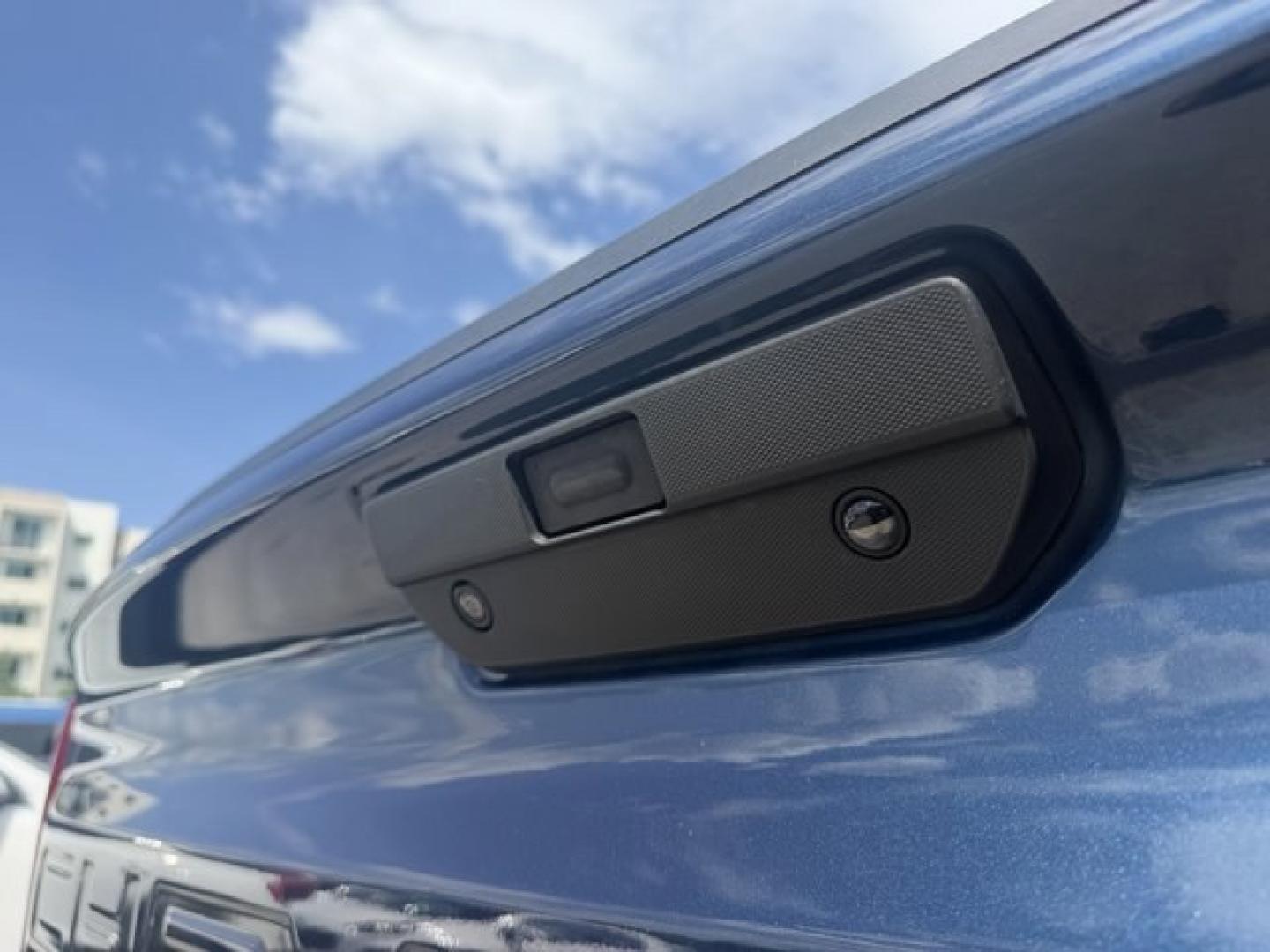2020 Northsky Blue Metallic /Jet Black Chevrolet Silverado 1500 (3GCPWBEH1LG) with an 6 4.3L engine, Automatic transmission, located at 27610 S Dixie Hwy, Homestead, FL, 33032, (305) 749-2348, 25.510241, -80.438301 - Boasts 21 Highway MPG and 16 City MPG! This Chevrolet Silverado 1500 delivers a Gas V6 4.3L/262 engine powering this Automatic transmission. WHEELS, 20 X 9 (50.8 CM X 22.9 CM) SILVER PAINTED ALUMINUM (STD), TRANSMISSION, 6-SPEED AUTOMATIC, ELECTRONICALLY CONTROLLED (STD), TRAILERING PACKAGE includes- Photo#14