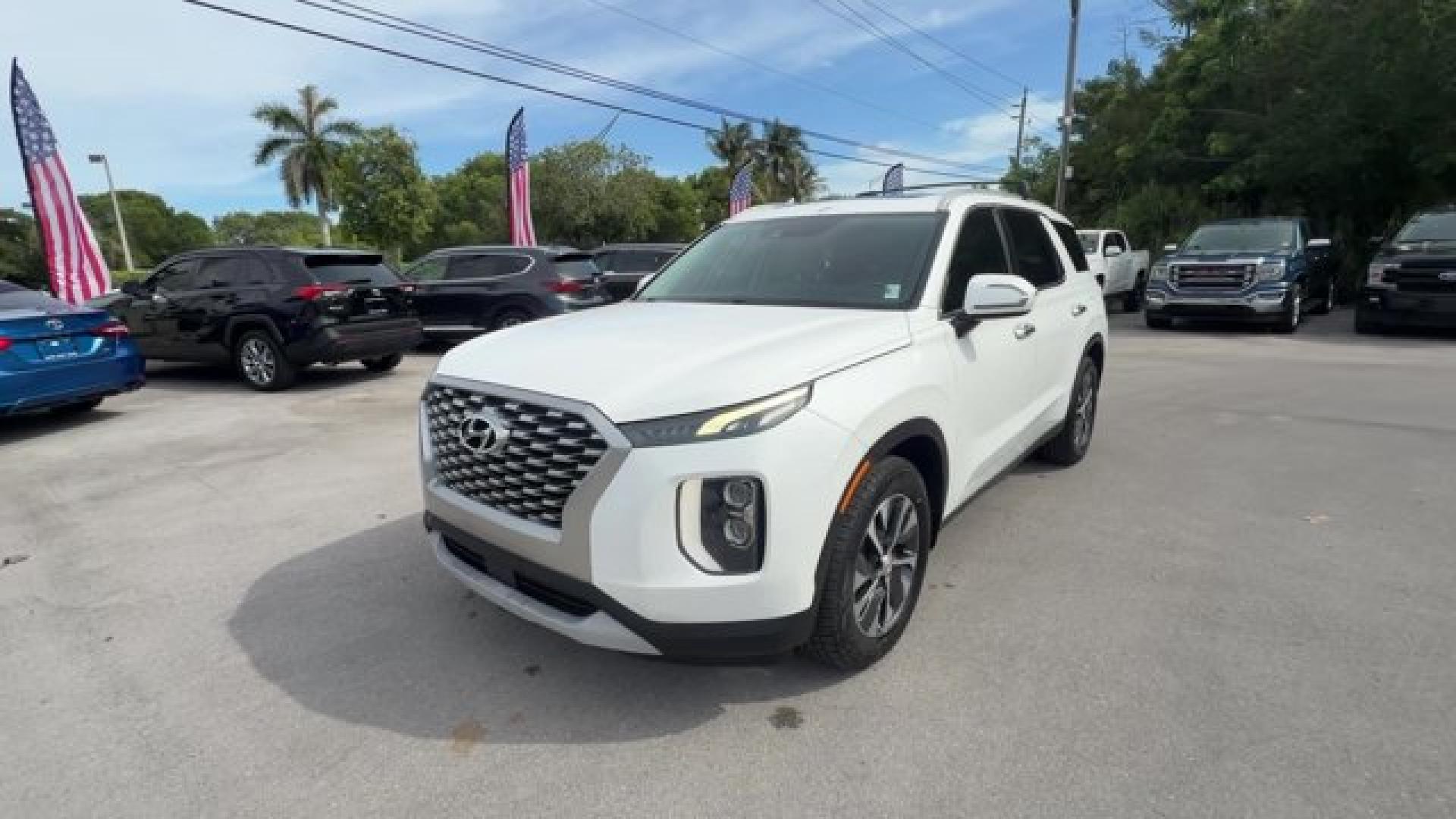 2021 Hyper White /Gray Hyundai Palisade (KM8R24HE4MU) with an 6 3.8 L engine, Automatic transmission, located at 27610 S Dixie Hwy, Homestead, FL, 33032, (305) 749-2348, 25.510241, -80.438301 - Delivers 26 Highway MPG and 19 City MPG! This Hyundai Palisade delivers a Regular Unleaded V-6 3.8 L/231 engine powering this Automatic transmission. OPTION GROUP 01, MUDGUARDS, HYPER WHITE.* This Hyundai Palisade Features the Following Options *CARPETED FLOOR MATS, CARGO TRAY, CARGO NET, CARGO COVE- Photo#0