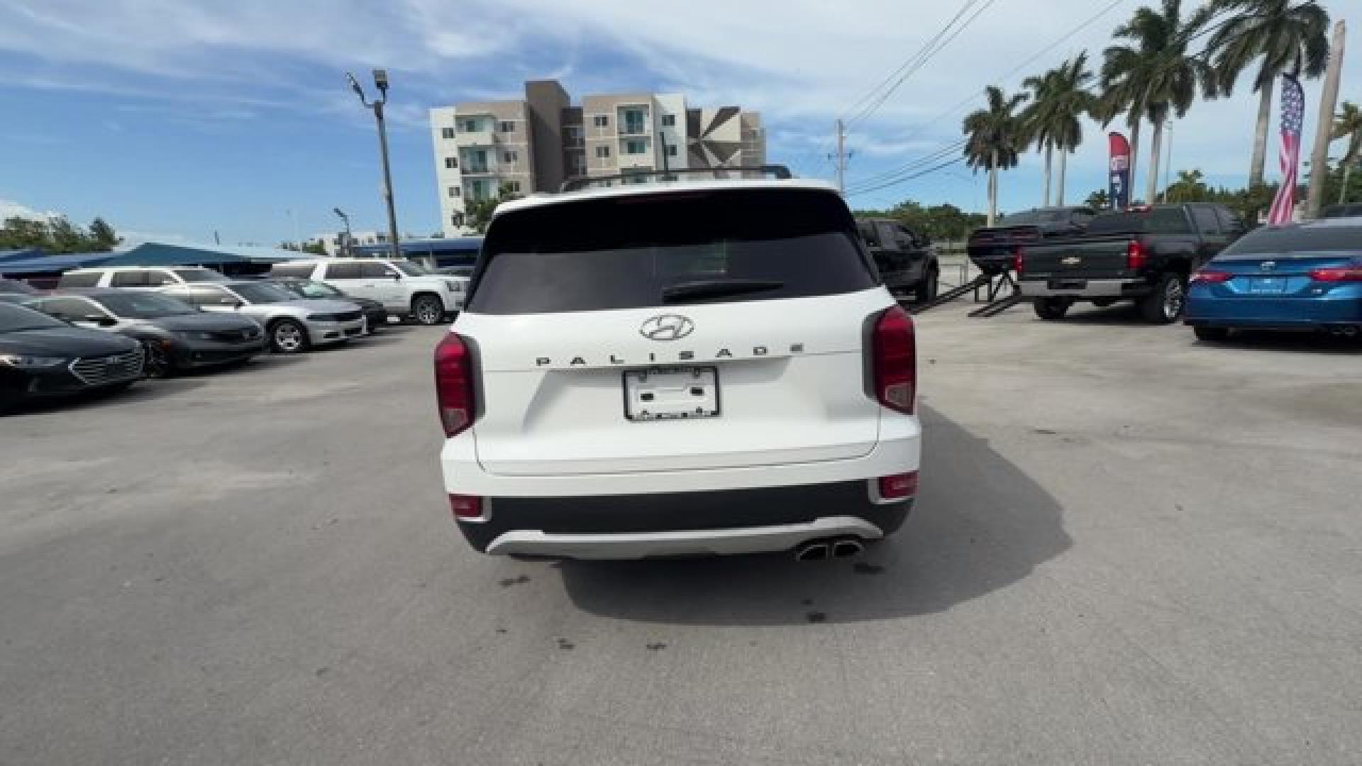 2021 Hyper White /Gray Hyundai Palisade (KM8R24HE4MU) with an 6 3.8 L engine, Automatic transmission, located at 27610 S Dixie Hwy, Homestead, FL, 33032, (305) 749-2348, 25.510241, -80.438301 - Delivers 26 Highway MPG and 19 City MPG! This Hyundai Palisade delivers a Regular Unleaded V-6 3.8 L/231 engine powering this Automatic transmission. OPTION GROUP 01, MUDGUARDS, HYPER WHITE.* This Hyundai Palisade Features the Following Options *CARPETED FLOOR MATS, CARGO TRAY, CARGO NET, CARGO COVE- Photo#3