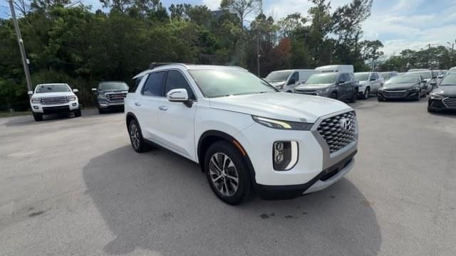 2021 Hyper White /Gray Hyundai Palisade (KM8R24HE4MU) with an 6 3.8 L engine, Automatic transmission, located at 27610 S Dixie Hwy, Homestead, FL, 33032, (305) 749-2348, 25.510241, -80.438301 - Delivers 26 Highway MPG and 19 City MPG! This Hyundai Palisade delivers a Regular Unleaded V-6 3.8 L/231 engine powering this Automatic transmission. OPTION GROUP 01, MUDGUARDS, HYPER WHITE.* This Hyundai Palisade Features the Following Options *CARPETED FLOOR MATS, CARGO TRAY, CARGO NET, CARGO COVE- Photo#6