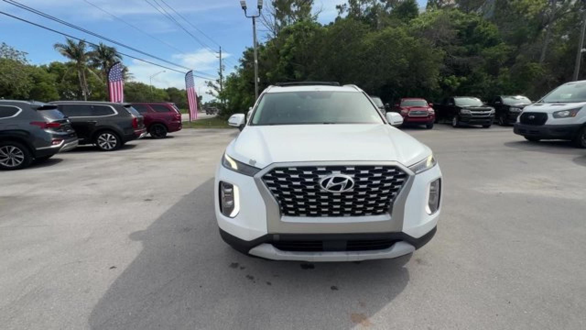 2021 Hyper White /Gray Hyundai Palisade (KM8R24HE4MU) with an 6 3.8 L engine, Automatic transmission, located at 27610 S Dixie Hwy, Homestead, FL, 33032, (305) 749-2348, 25.510241, -80.438301 - Delivers 26 Highway MPG and 19 City MPG! This Hyundai Palisade delivers a Regular Unleaded V-6 3.8 L/231 engine powering this Automatic transmission. OPTION GROUP 01, MUDGUARDS, HYPER WHITE.* This Hyundai Palisade Features the Following Options *CARPETED FLOOR MATS, CARGO TRAY, CARGO NET, CARGO COVE- Photo#7