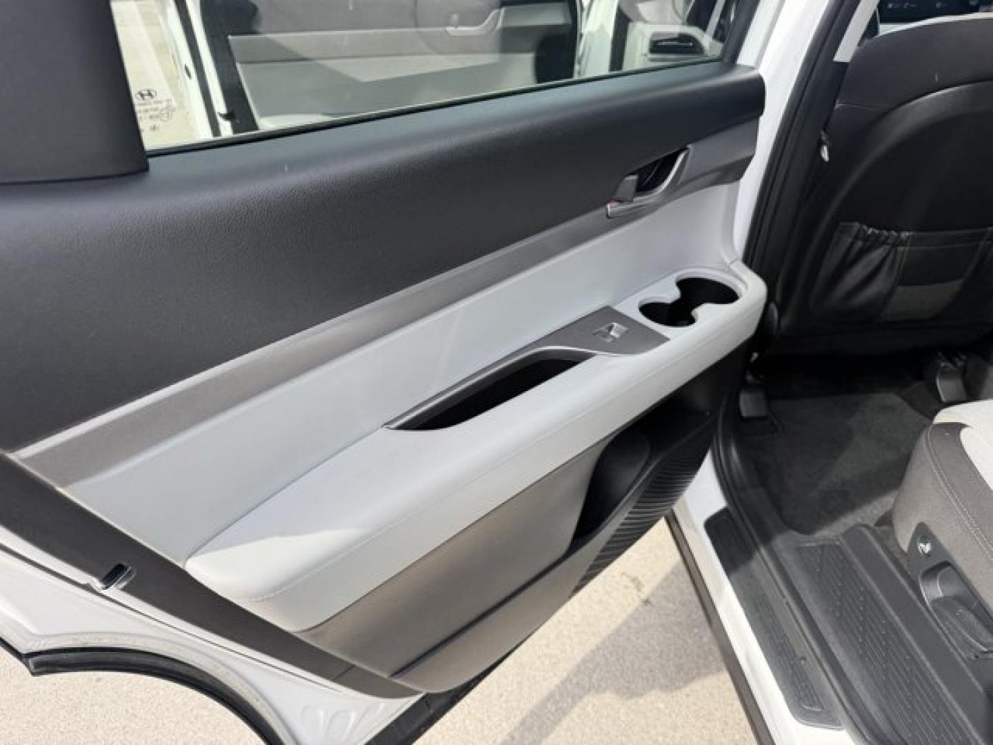 2021 Hyper White /Gray Hyundai Palisade (KM8R24HE4MU) with an 6 3.8 L engine, Automatic transmission, located at 27610 S Dixie Hwy, Homestead, FL, 33032, (305) 749-2348, 25.510241, -80.438301 - Delivers 26 Highway MPG and 19 City MPG! This Hyundai Palisade delivers a Regular Unleaded V-6 3.8 L/231 engine powering this Automatic transmission. OPTION GROUP 01, MUDGUARDS, HYPER WHITE.* This Hyundai Palisade Features the Following Options *CARPETED FLOOR MATS, CARGO TRAY, CARGO NET, CARGO COVE- Photo#13