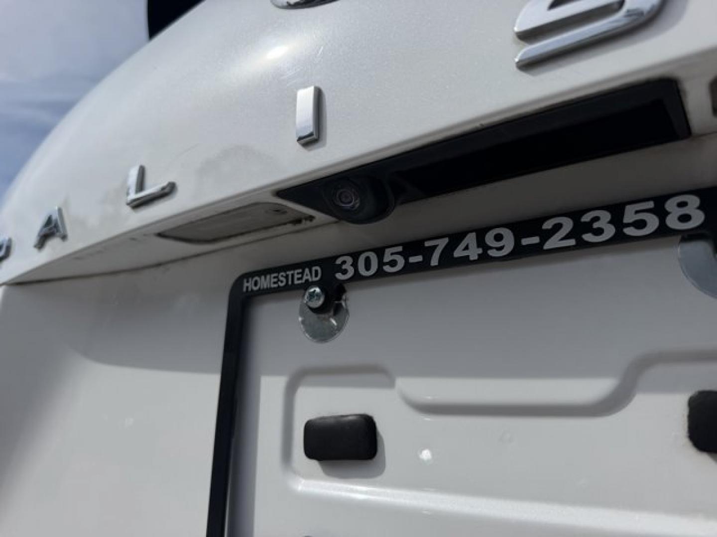 2021 Hyper White /Gray Hyundai Palisade (KM8R24HE4MU) with an 6 3.8 L engine, Automatic transmission, located at 27610 S Dixie Hwy, Homestead, FL, 33032, (305) 749-2348, 25.510241, -80.438301 - Delivers 26 Highway MPG and 19 City MPG! This Hyundai Palisade delivers a Regular Unleaded V-6 3.8 L/231 engine powering this Automatic transmission. OPTION GROUP 01, MUDGUARDS, HYPER WHITE.* This Hyundai Palisade Features the Following Options *CARPETED FLOOR MATS, CARGO TRAY, CARGO NET, CARGO COVE- Photo#15