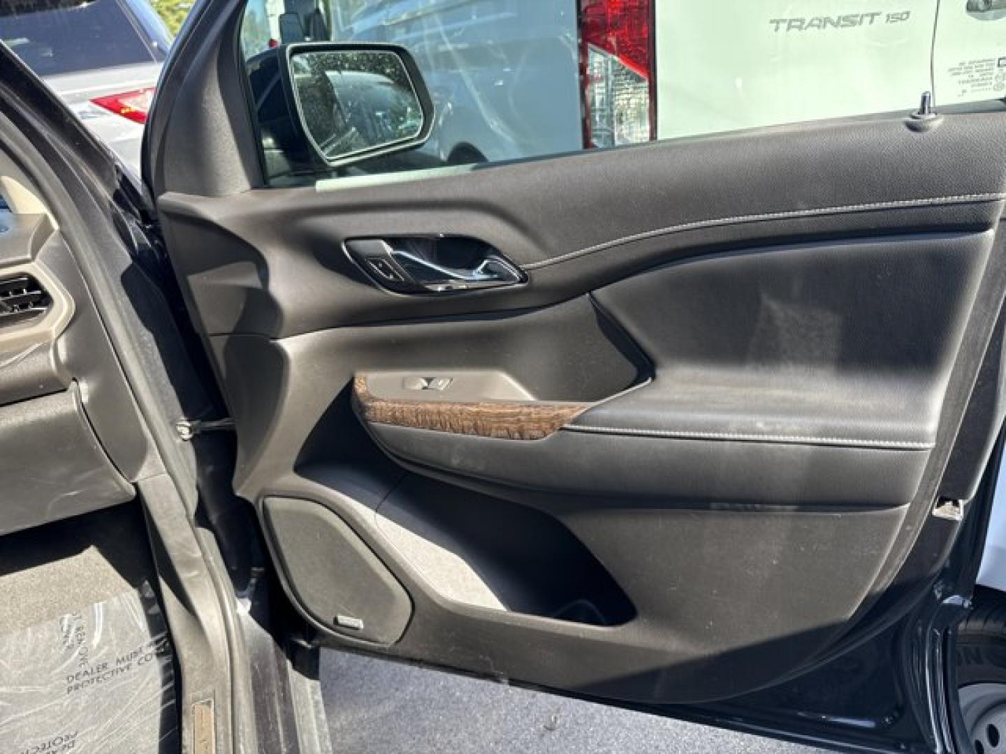 2020 Carbon Black Metallic /Jet Black GMC Acadia (1GKKNPLS3LZ) with an 6 3.6L engine, Automatic transmission, located at 27610 S Dixie Hwy, Homestead, FL, 33032, (305) 749-2348, 25.510241, -80.438301 - Delivers 27 Highway MPG and 19 City MPG! This GMC Acadia boasts a Gas V6 3.6L/222 engine powering this Automatic transmission. TRANSMISSION, 9-SPEED AUTOMATIC, ELECTRONICALLY-CONTROLLED with 3.6L V6 engine (STD), SUNROOF, DUAL SKYSCAPE 2-PANEL POWER with tilt-sliding front and fixed rear with sunscr- Photo#4