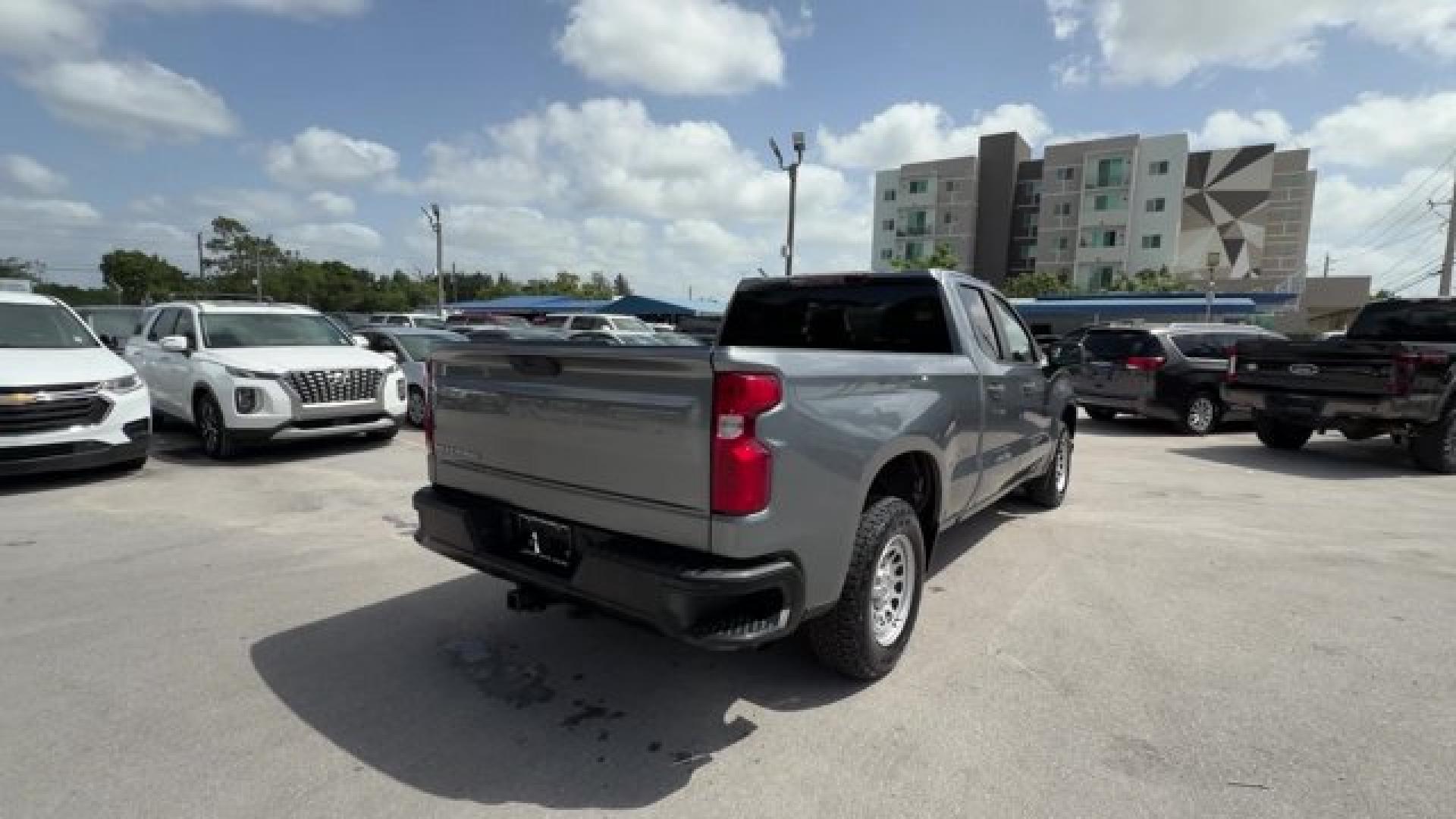 2019 Satin Steel Metallic /Jet Black Chevrolet Silverado 1500 (1GCRWAEH3KZ) with an 6 4.3L engine, Automatic transmission, located at 27610 S Dixie Hwy, Homestead, FL, 33032, (305) 749-2348, 25.510241, -80.438301 - Ward's 10 Best Engines. Boasts 21 Highway MPG and 16 City MPG! This Chevrolet Silverado 1500 delivers a Gas V6 4.3L/262 engine powering this Automatic transmission. WT CONVENIENCE PACKAGE includes (AQQ) Remote Keyless Entry, (QT5) EZ Lift power lock and release tailgate, (AKO) tinted windows, (C49)- Photo#4