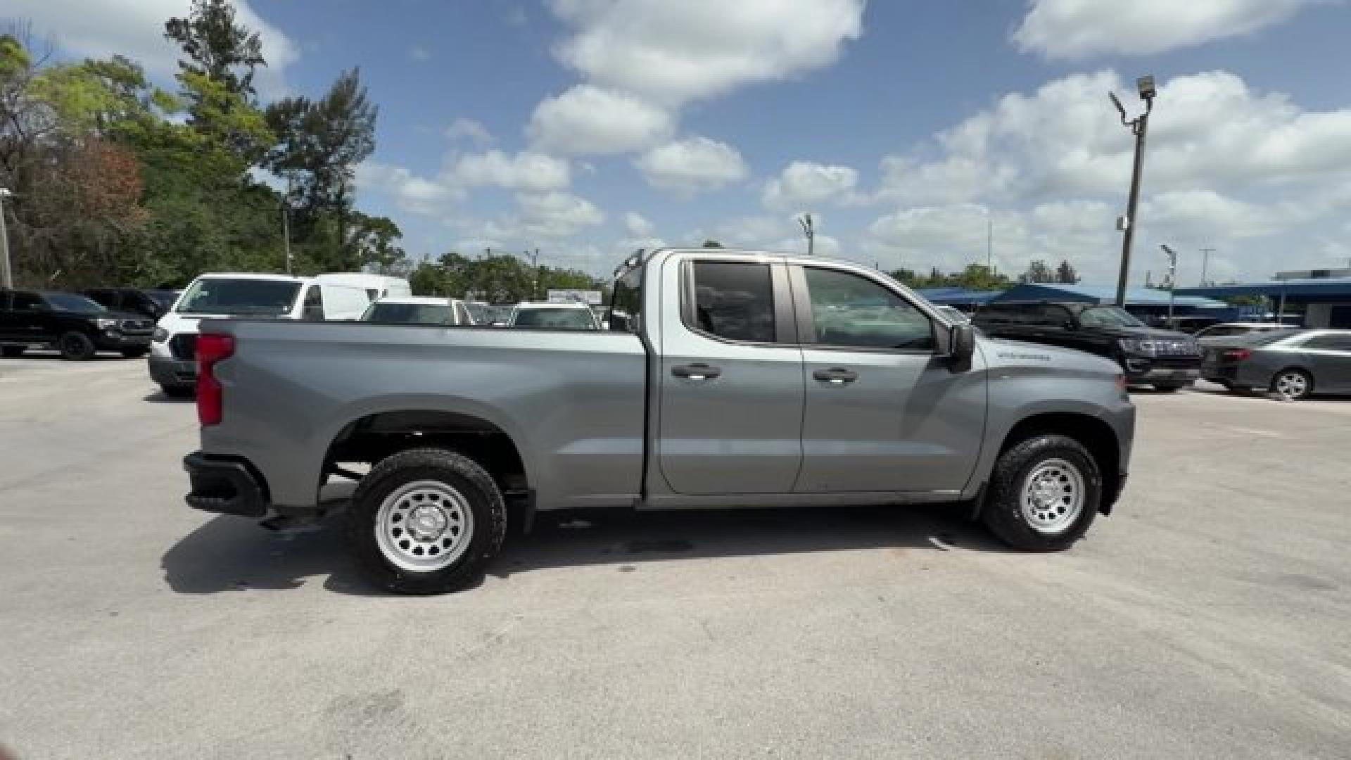 2019 Satin Steel Metallic /Jet Black Chevrolet Silverado 1500 (1GCRWAEH3KZ) with an 6 4.3L engine, Automatic transmission, located at 27610 S Dixie Hwy, Homestead, FL, 33032, (305) 749-2348, 25.510241, -80.438301 - Ward's 10 Best Engines. Boasts 21 Highway MPG and 16 City MPG! This Chevrolet Silverado 1500 delivers a Gas V6 4.3L/262 engine powering this Automatic transmission. WT CONVENIENCE PACKAGE includes (AQQ) Remote Keyless Entry, (QT5) EZ Lift power lock and release tailgate, (AKO) tinted windows, (C49)- Photo#5