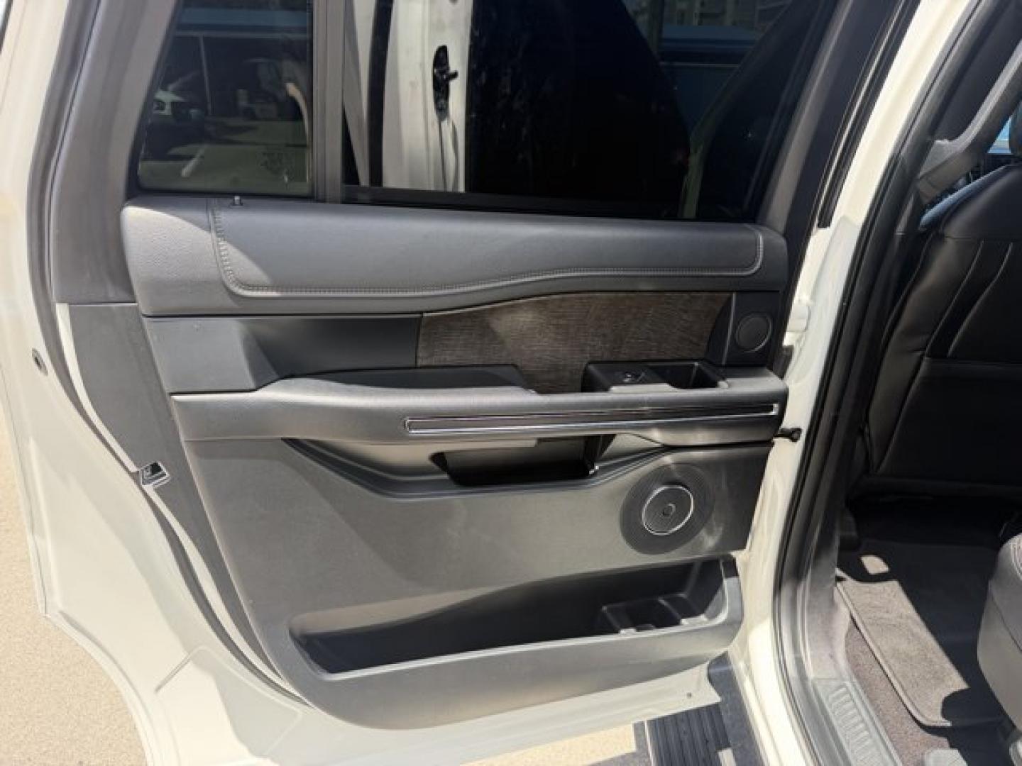 2021 White Ford Expedition Max (1FMJK2AT0ME) with an 6 3.5 L engine, Automatic transmission, located at 27610 S Dixie Hwy, Homestead, FL, 33032, (305) 749-2348, 25.510241, -80.438301 - Boasts 21 Highway MPG and 16 City MPG! This Ford Expedition Max delivers a Twin Turbo Premium Unleaded V-6 3.5 L/213 engine powering this Automatic transmission. ENGINE: 3.5L ECOBOOST V6 -inc: auto start-stop technology (STD), Wireless Phone Connectivity, Window Grid Antenna.* This Ford Expedition M- Photo#14