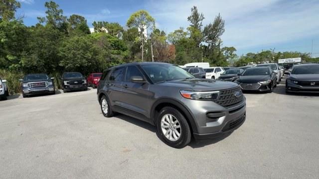 2021 Silver Ford Explorer (1FMSK7BH8MG) with an 4 2.3 L engine, Automatic transmission, located at 27610 S Dixie Hwy, Homestead, FL, 33032, (305) 749-2348, 25.510241, -80.438301 - Scores 28 Highway MPG and 21 City MPG! This Ford Explorer boasts a Intercooled Turbo Premium Unleaded I-4 2.3 L/140 engine powering this Automatic transmission. ENGINE: 2.3L ECOBOOST I-4 -inc: auto start-stop technology (STD), Wheels: 18 Painted Aluminum, Voice Activated Dual Zone Front Automatic Ai- Photo#6