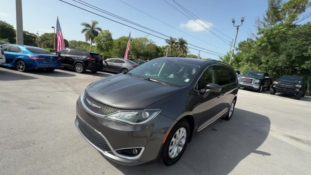 photo of 2019 Chrysler Pacifica 
