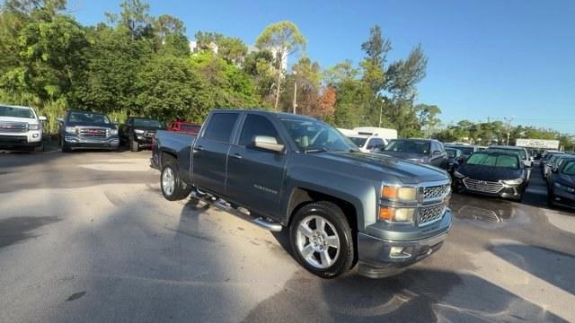 2014 Blue Granite Metallic /Jet Black Chevrolet Silverado 1500 (3GCPCREH0EG) with an 6 4.3L engine, Automatic transmission, located at 27610 S Dixie Hwy, Homestead, FL, 33032, (305) 749-2348, 25.510241, -80.438301 - NACTOY 2014 North American Truck of the Year. Only 117,741 Miles! Delivers 24 Highway MPG and 18 City MPG! This Chevrolet Silverado 1500 boasts a Gas/Ethanol V6 4.3L/262 engine powering this Automatic transmission. WHEELS, 20 X 9 (50.8 CM X 22.9 CM) POLISHED-ALUMINUM, TRANSMISSION, 6-SPEED AUTOMATIC- Photo#6
