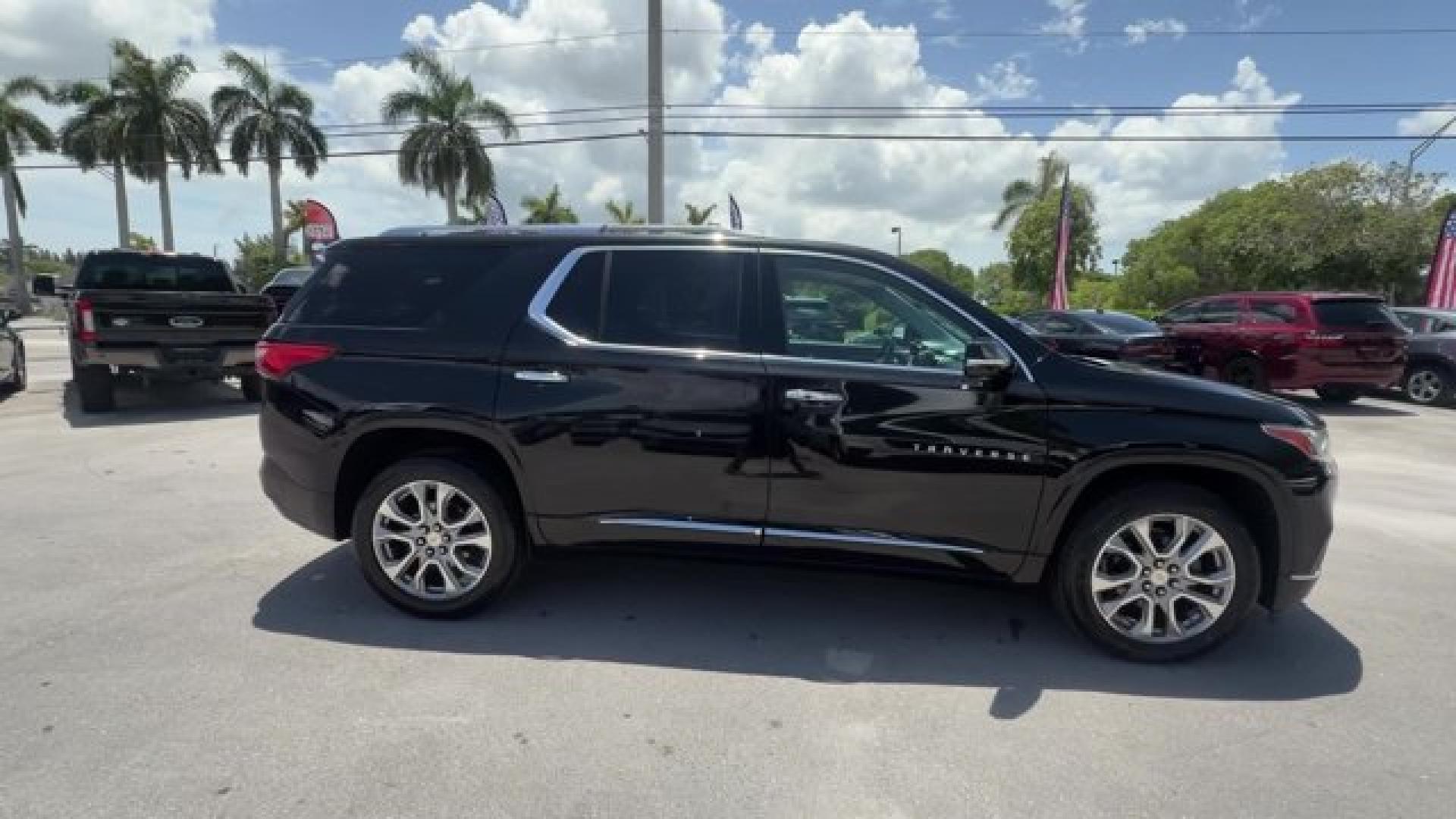 2018 Mosaic Black Metallic /Jet Black Chevrolet Traverse (1GNERKKW0JJ) with an 6 3.6L engine, Automatic transmission, located at 27610 S Dixie Hwy, Homestead, FL, 33032, (305) 749-2348, 25.510241, -80.438301 - KBB.com Best Family Cars. Scores 27 Highway MPG and 18 City MPG! This Chevrolet Traverse boasts a Gas V6 3.6L/ engine powering this Automatic transmission. TRANSMISSION, 9-SPEED AUTOMATIC (STD), SUNROOF, DUAL SKYSCAPE 2-PANEL POWER with tilt-sliding front and fixed rear with sunscreen, SEATS, FRONT- Photo#5