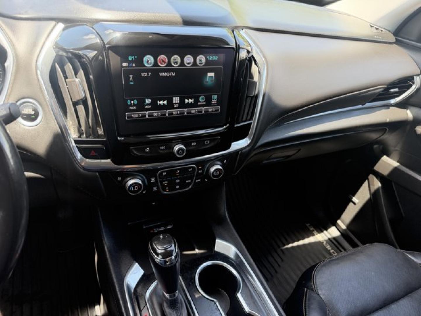 2018 Mosaic Black Metallic /Jet Black Chevrolet Traverse (1GNERKKW0JJ) with an 6 3.6L engine, Automatic transmission, located at 27610 S Dixie Hwy, Homestead, FL, 33032, (305) 749-2348, 25.510241, -80.438301 - KBB.com Best Family Cars. Scores 27 Highway MPG and 18 City MPG! This Chevrolet Traverse boasts a Gas V6 3.6L/ engine powering this Automatic transmission. TRANSMISSION, 9-SPEED AUTOMATIC (STD), SUNROOF, DUAL SKYSCAPE 2-PANEL POWER with tilt-sliding front and fixed rear with sunscreen, SEATS, FRONT- Photo#9