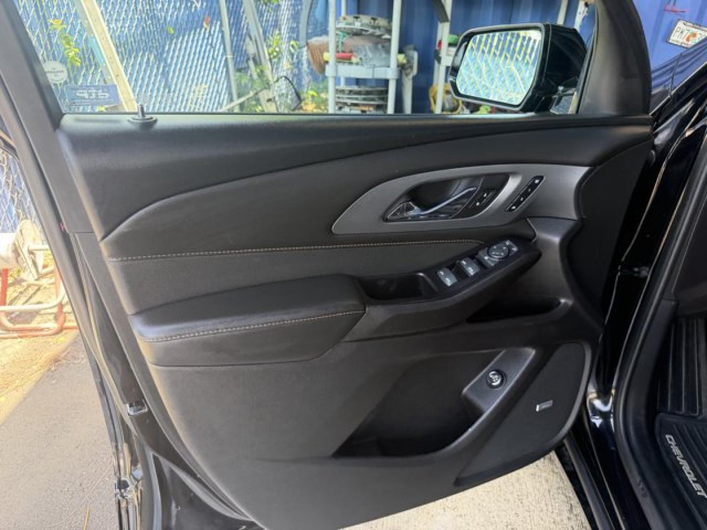 2018 Mosaic Black Metallic /Jet Black Chevrolet Traverse (1GNERKKW0JJ) with an 6 3.6L engine, Automatic transmission, located at 27610 S Dixie Hwy, Homestead, FL, 33032, (305) 749-2348, 25.510241, -80.438301 - KBB.com Best Family Cars. Scores 27 Highway MPG and 18 City MPG! This Chevrolet Traverse boasts a Gas V6 3.6L/ engine powering this Automatic transmission. TRANSMISSION, 9-SPEED AUTOMATIC (STD), SUNROOF, DUAL SKYSCAPE 2-PANEL POWER with tilt-sliding front and fixed rear with sunscreen, SEATS, FRONT- Photo#13