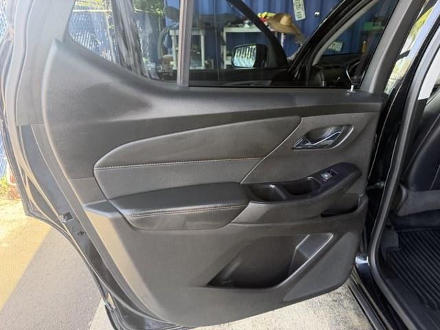 2018 Mosaic Black Metallic /Jet Black Chevrolet Traverse (1GNERKKW0JJ) with an 6 3.6L engine, Automatic transmission, located at 27610 S Dixie Hwy, Homestead, FL, 33032, (305) 749-2348, 25.510241, -80.438301 - KBB.com Best Family Cars. Scores 27 Highway MPG and 18 City MPG! This Chevrolet Traverse boasts a Gas V6 3.6L/ engine powering this Automatic transmission. TRANSMISSION, 9-SPEED AUTOMATIC (STD), SUNROOF, DUAL SKYSCAPE 2-PANEL POWER with tilt-sliding front and fixed rear with sunscreen, SEATS, FRONT- Photo#14